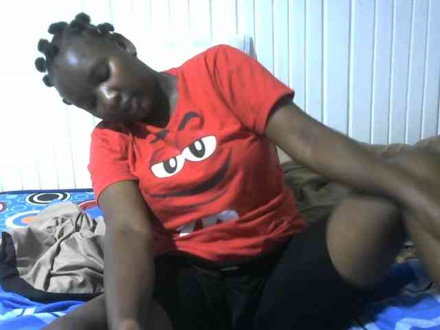 Sexyebony004 webcam