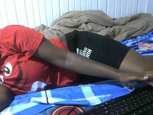 Sexyebony004 webcam