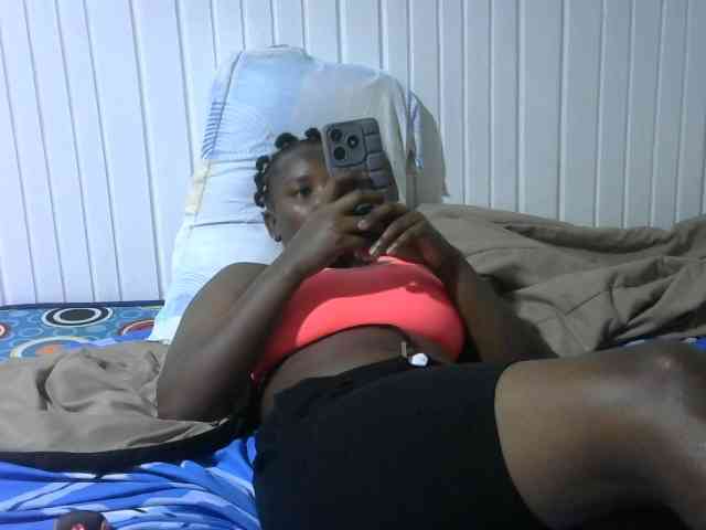 Sexyebony004 webcam