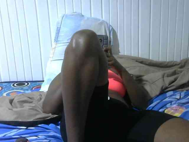 Sexyebony004 webcam
