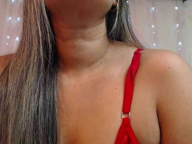 KloeFernandez webcam