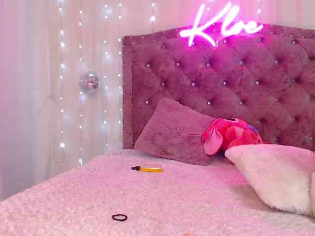 KloeFernandez webcam