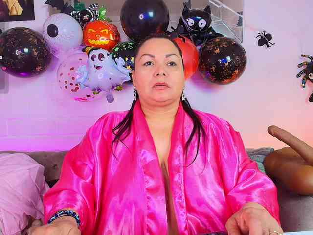 EllenaBoobs webcam