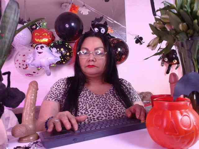 EllenaBoobs webcam