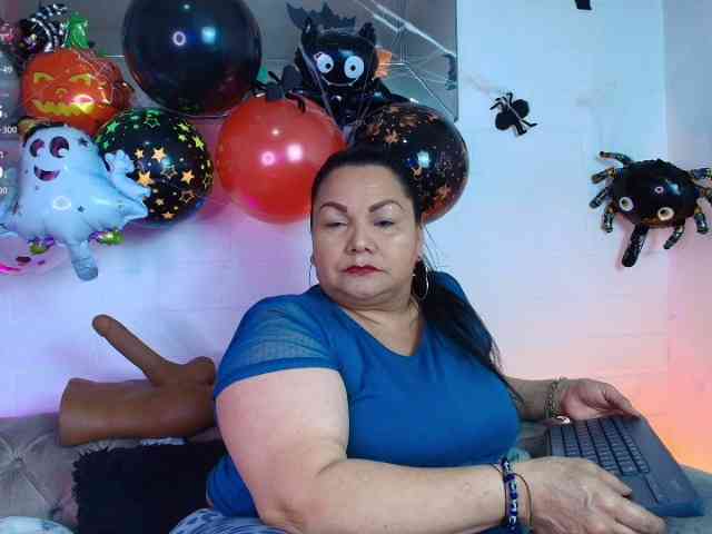 EllenaBoobs webcam