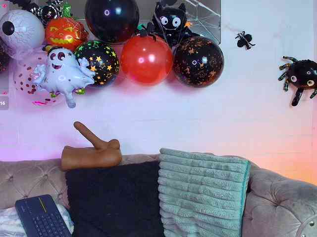EllenaBoobs webcam
