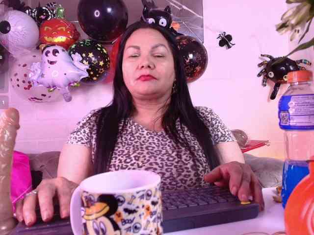 EllenaBoobs webcam