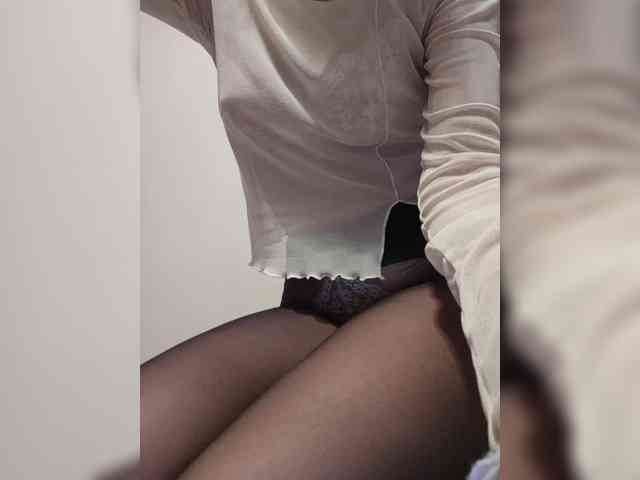 Leylla_ webcam