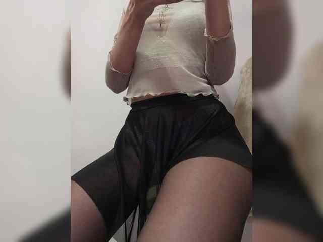 Leylla_ webcam