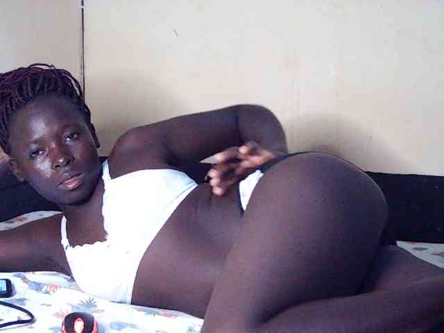 DivineAssGoddess webcam