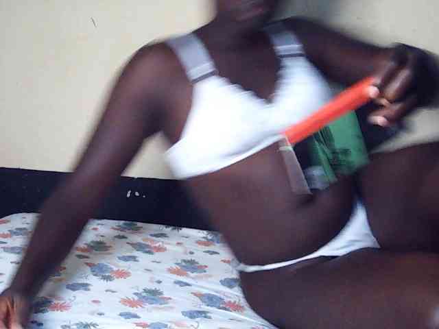 DivineAssGoddess webcam