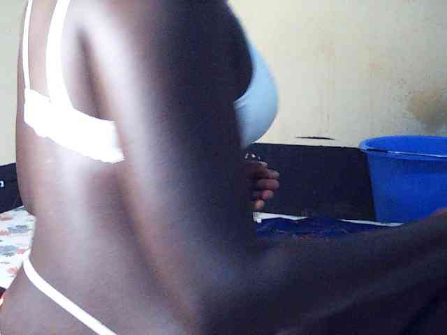 DivineAssGoddess webcam