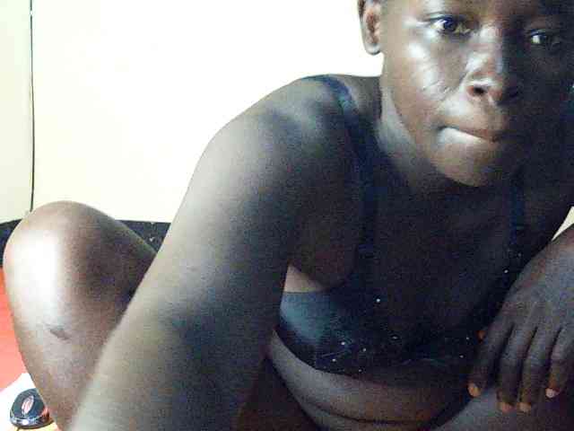 DivineAssGoddess webcam