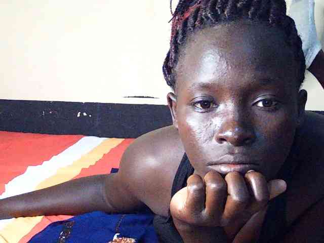 DivineAssGoddess webcam