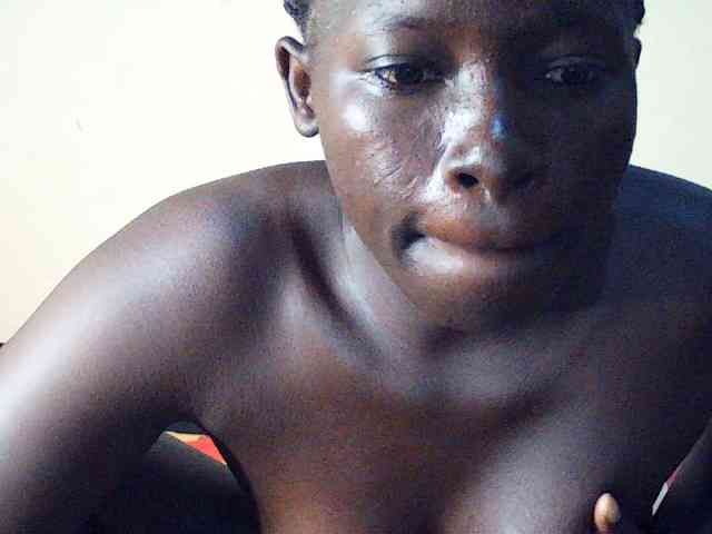 DivineAssGoddess webcam