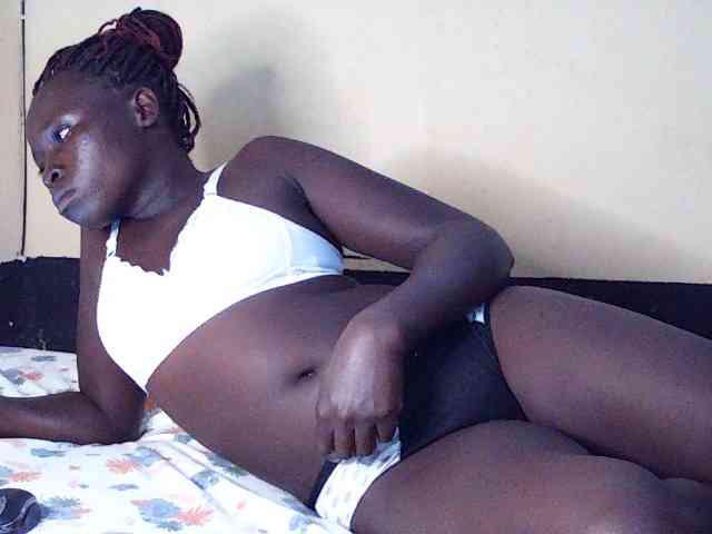 DivineAssGoddess webcam