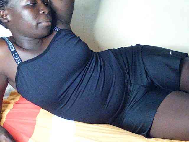 DivineAssGoddess webcam