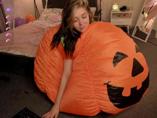 Vanessa-Walters webcam