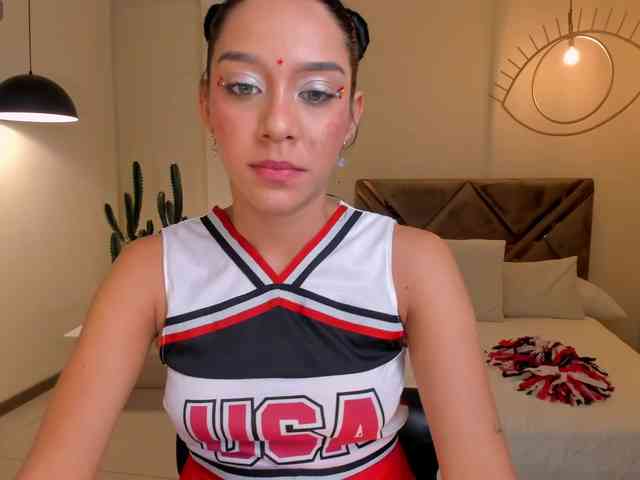 AmaliaCruss webcam