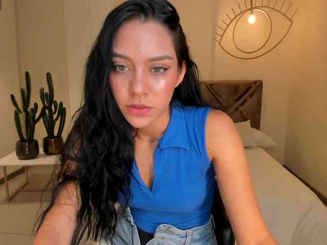 AmaliaCruss webcam