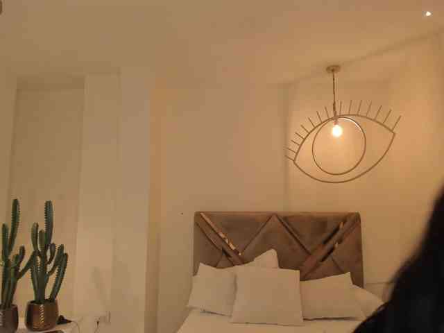AmaliaCruss webcam