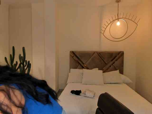 AmaliaCruss webcam