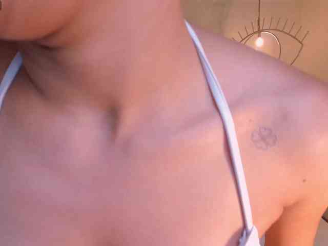 AmaliaCruss webcam