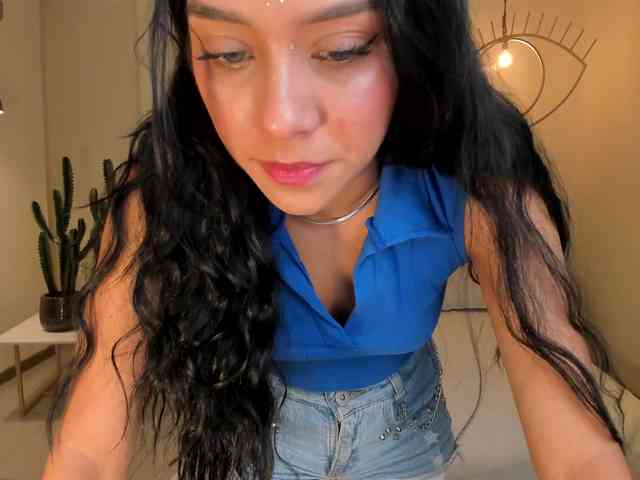 AmaliaCruss webcam