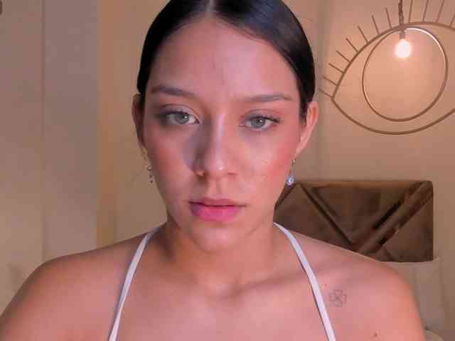 AmaliaCruss webcam