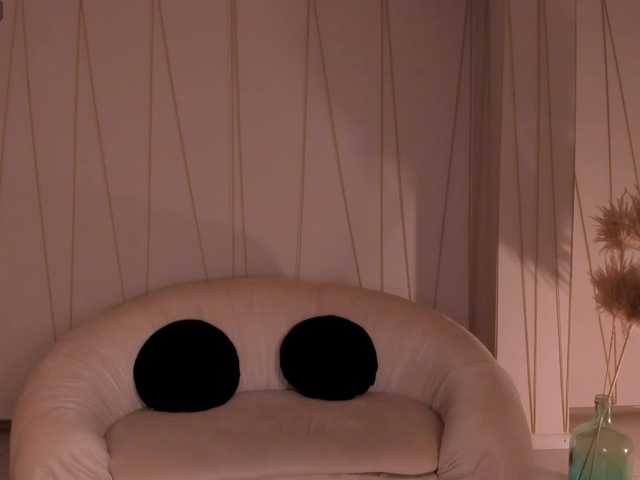 MaiaCollins1 webcam