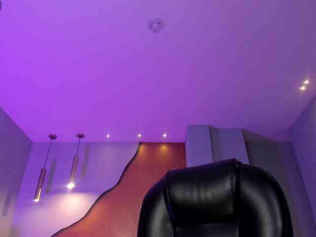 MaiaCollins1 webcam