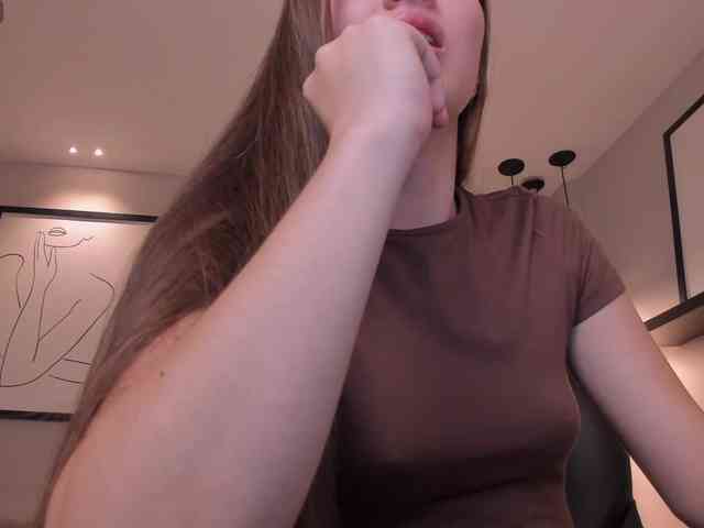 MaiaCollins1 webcam