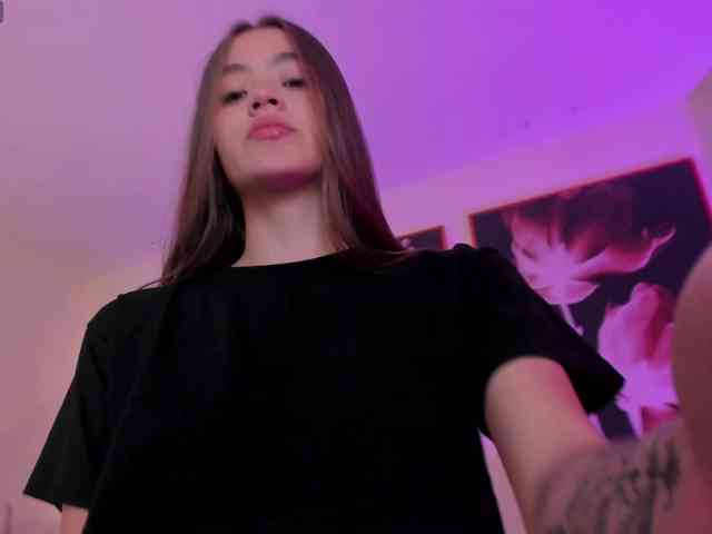 MaiaCollins1 webcam