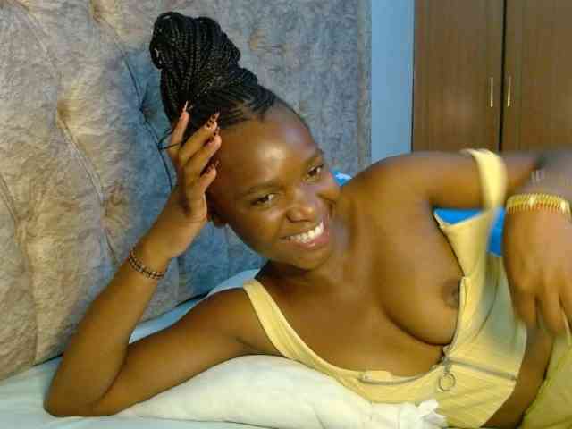 Naughty-Girl17 webcam