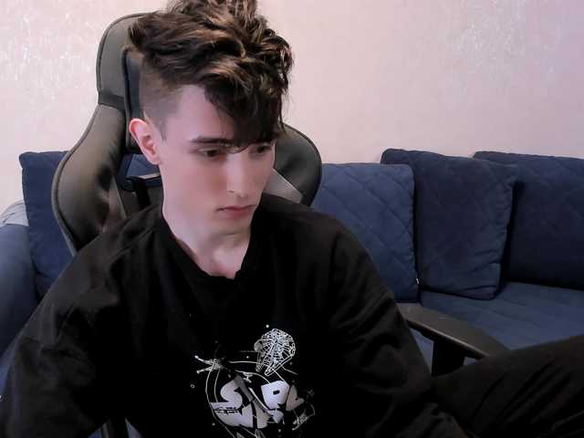 Idź na czacie JamesMills JamesMills