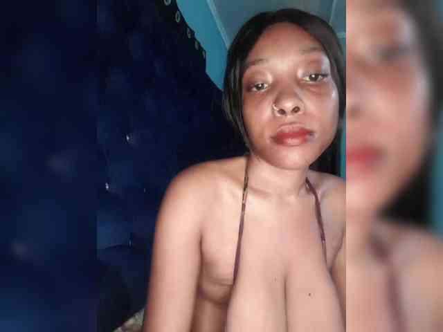 Hennesy-Camila webcam