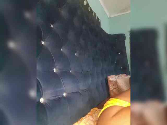 Hennesy-Camila webcam