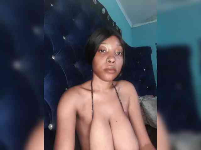 Hennesy-Camila webcam