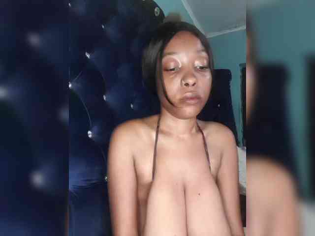 Hennesy-Camila webcam