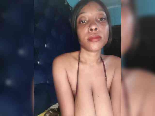 Hennesy-Camila webcam