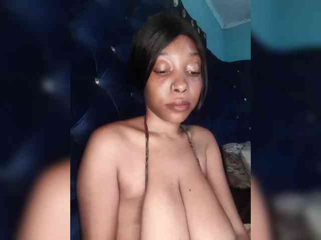 Hennesy-Camila webcam