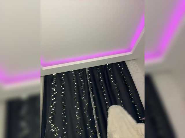 Entrez le videochat erotique avec le
modèle millemimi millemimi