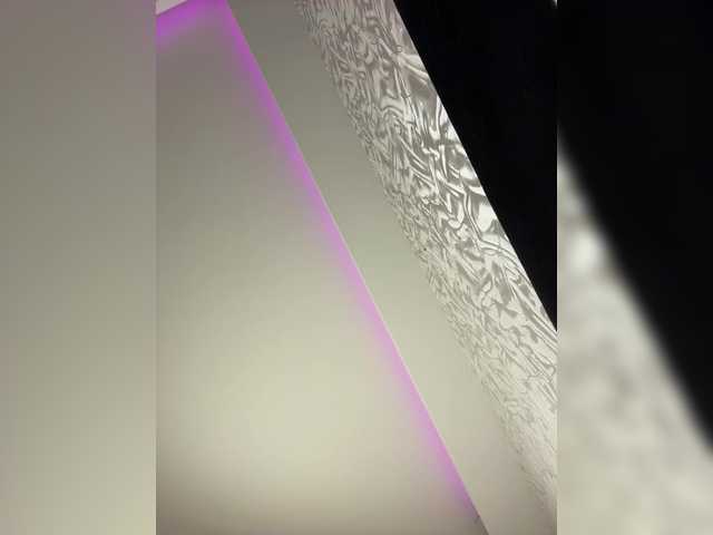 Entrez le videochat erotique avec le
modèle millemimi millemimi