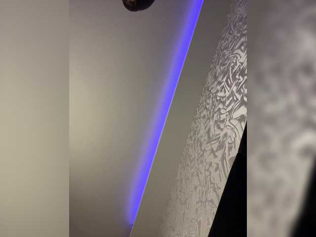 Entrez le videochat erotique avec le
modèle millemimi millemimi