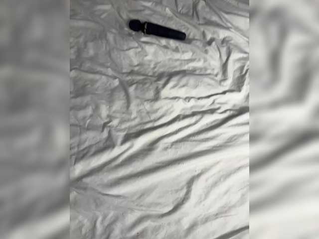 Entrez le videochat erotique avec le
modèle millemimi millemimi