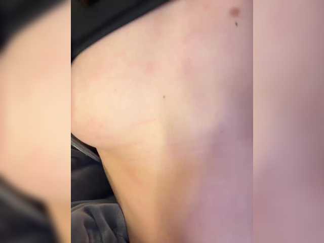 Entra en el chat con el modelo millemimi millemimi