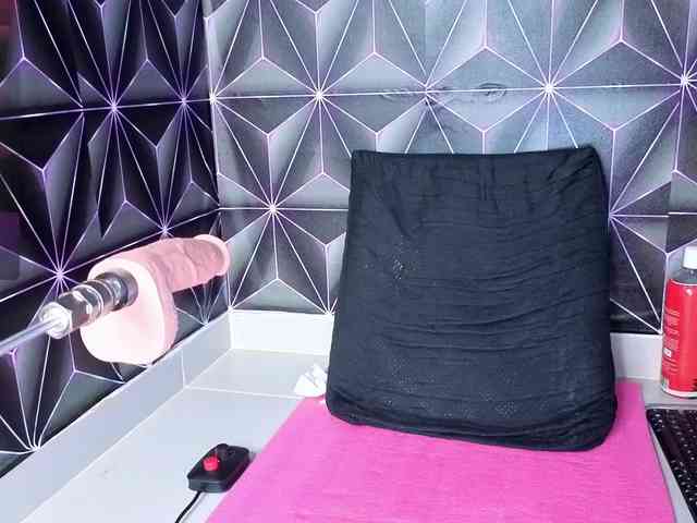 Megann9 webcam