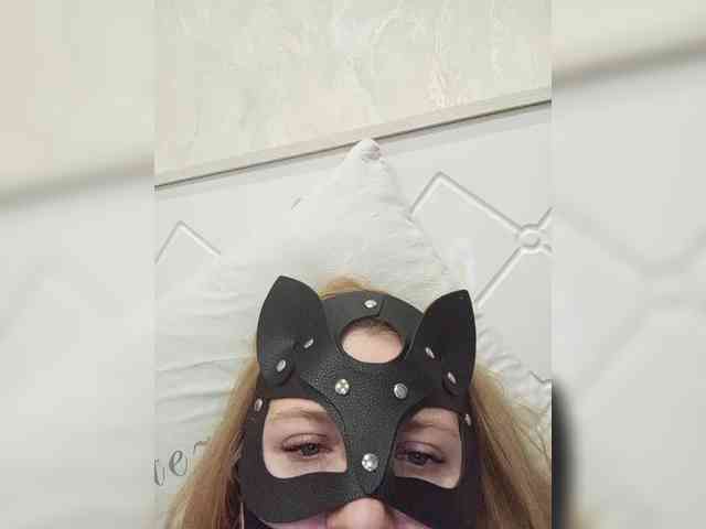Zina2323 webcam