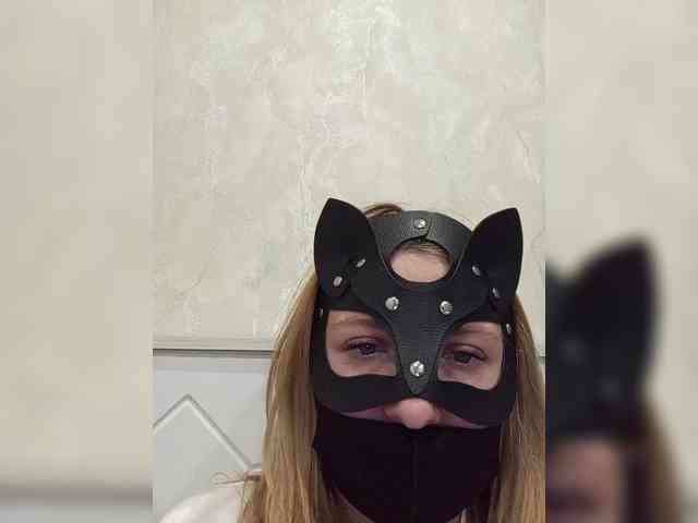 Zina2323 webcam