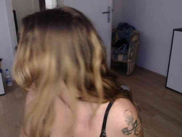 RacyRoby webcam